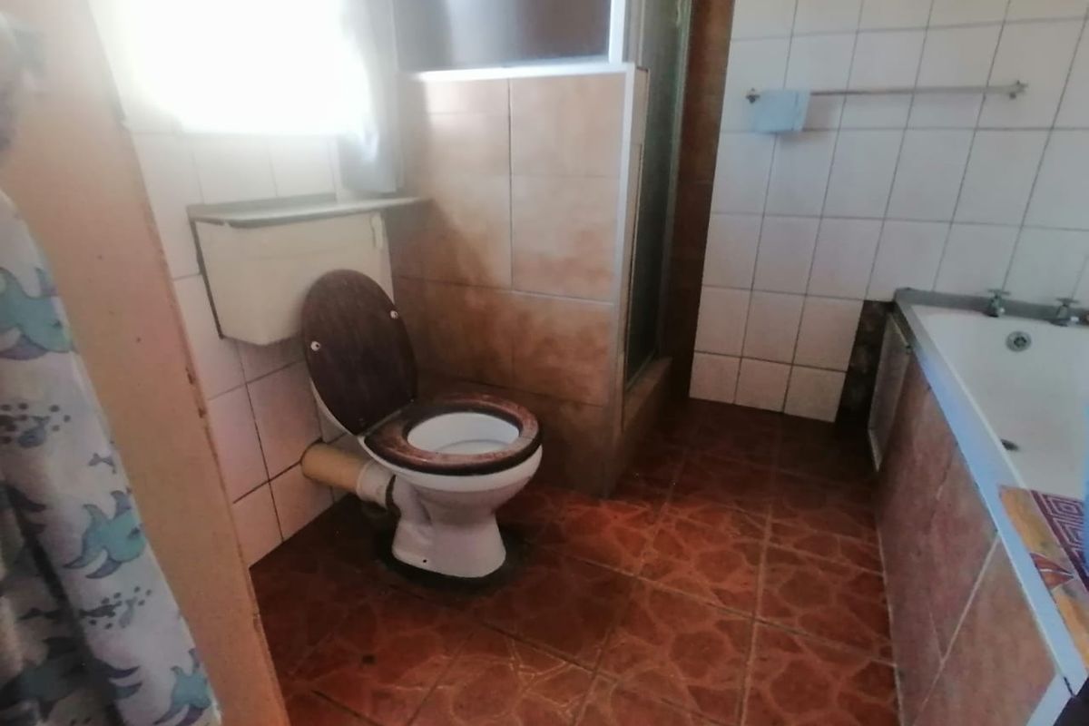 3 Bedroom Home, PLUS 1 bedroom Granny Flat - Photo 5