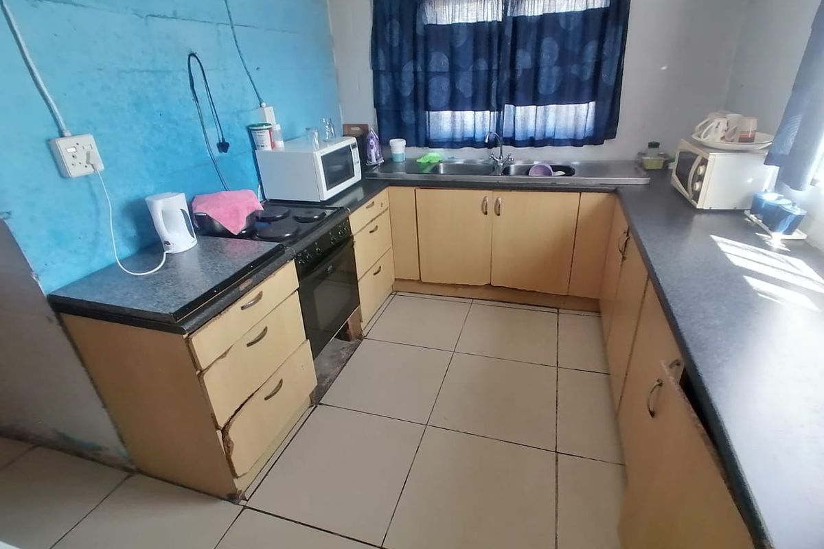 3 Bedroom Home, PLUS 1 bedroom Granny Flat - Photo 2