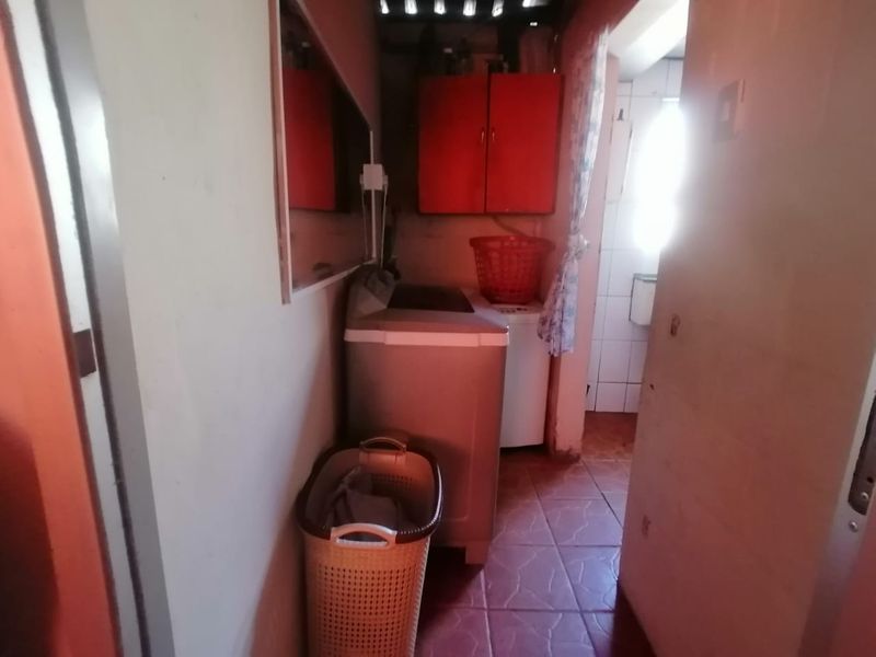 3 Bedroom Home, PLUS 1 bedroom Granny Flat - Photo 4