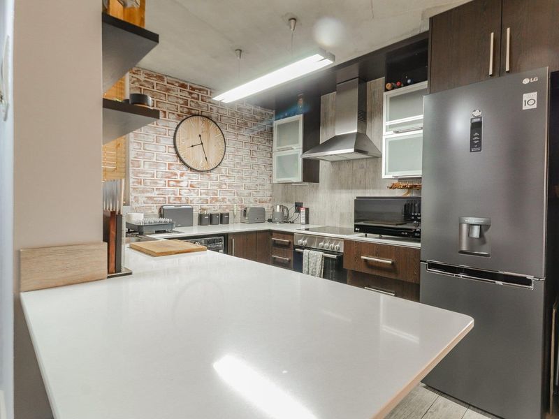 STUNNING 1 BEDROOM FOR SALE IN BEDFORDVIEW - Photo 7