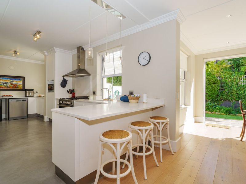 Modern Comfort Meets Peace of Mind in Upper Wynberg - Photo 10