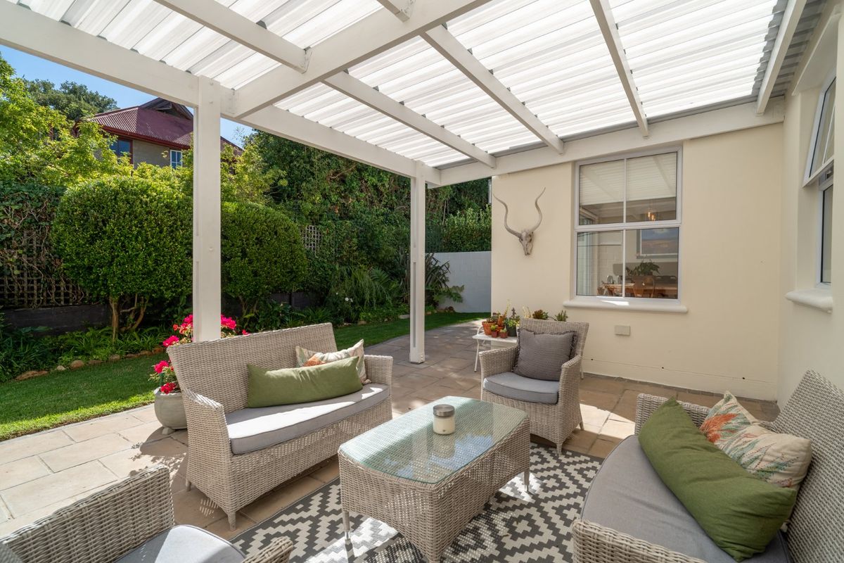 Modern Comfort Meets Peace of Mind in Upper Wynberg - Photo 5