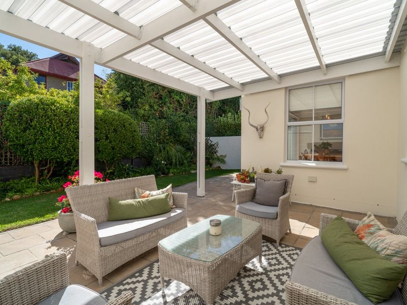 Modern Comfort Meets Peace of Mind in Upper Wynberg - Photo 5