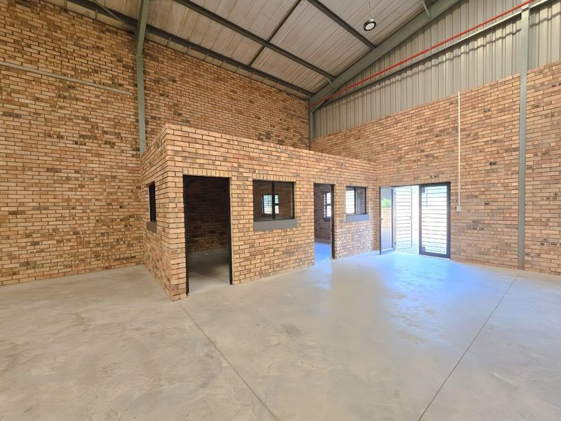 Warehouse To Let in Shakashead - Photo 4