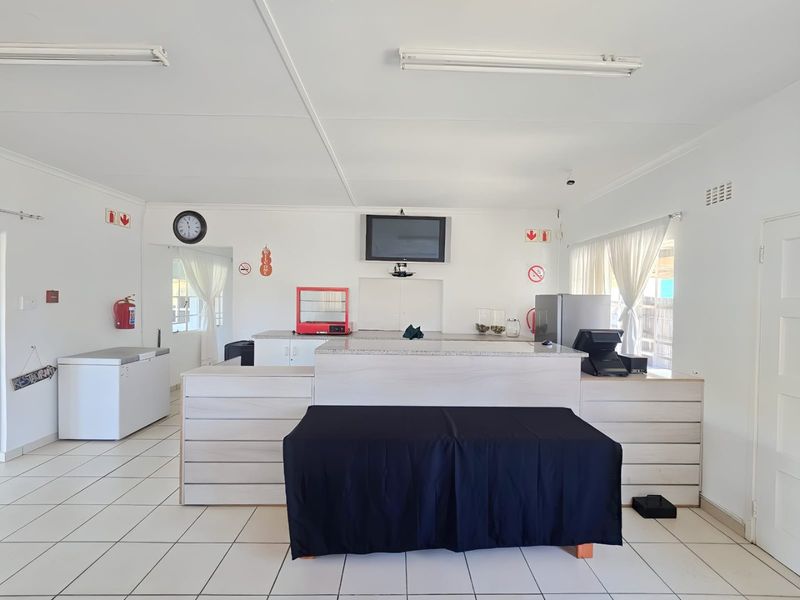 Bar & Restaurant To Let – Prime R102 Location, Stanger - Photo 6