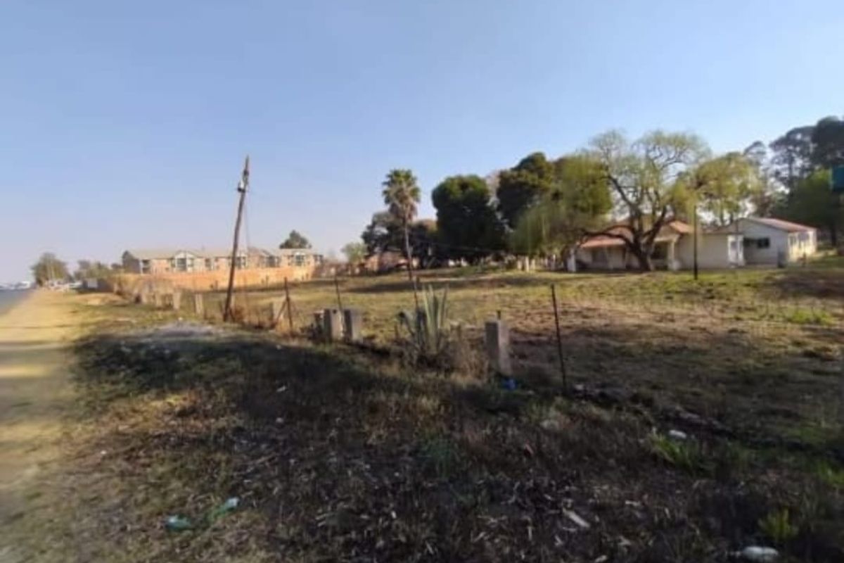 Dream Farm Retreat with Elegant Home, Granny Flat & Pool  - Photo 4