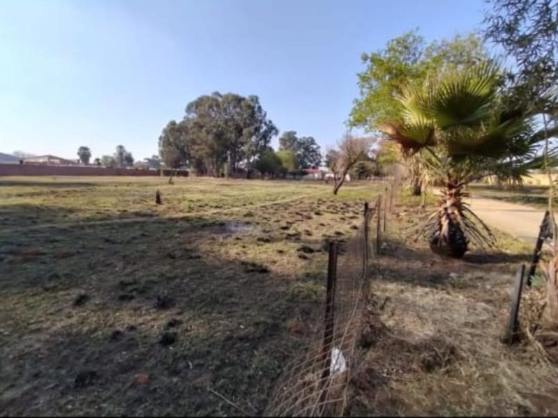 Dream Farm Retreat with Elegant Home, Granny Flat & Pool  - Photo 3