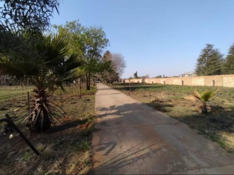 Dream Farm Retreat with Elegant Home, Granny Flat & Pool  - Photo 2