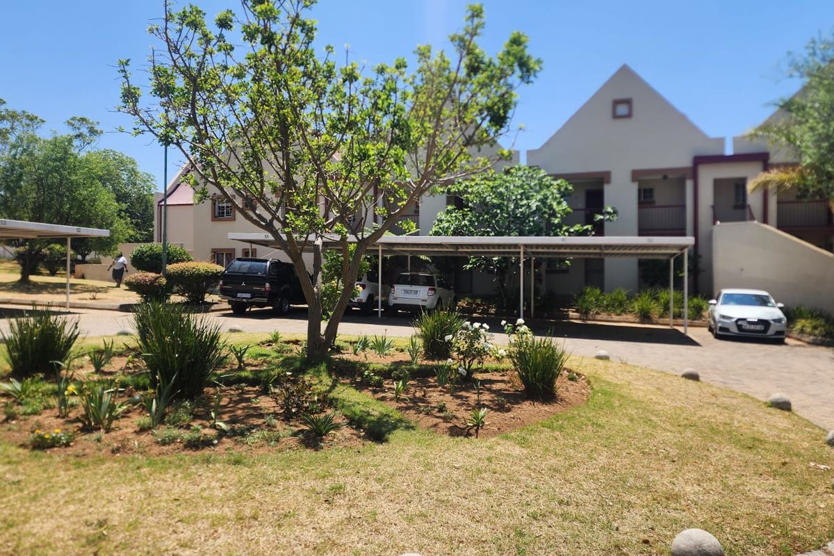 STUNNING GROUND FLOOR UNIT UP FOR GRABS - Photo 5