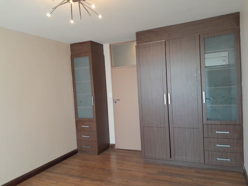 1.5 Bedroom Apartment For Sale in Bedford Gardens - Photo 10