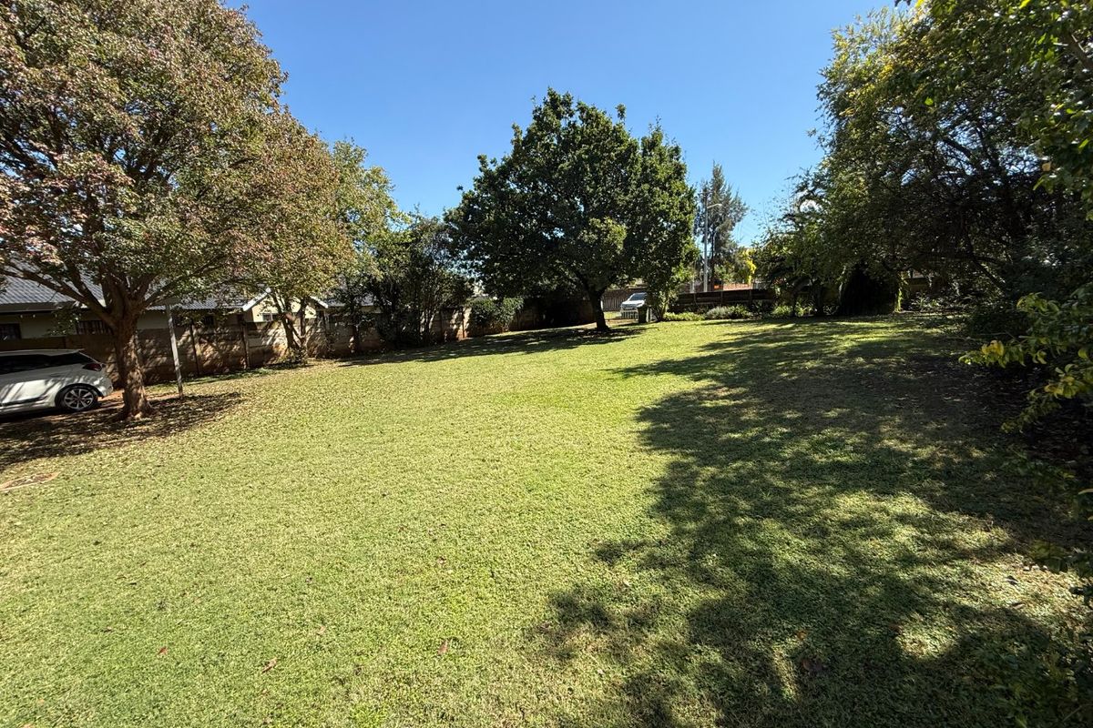 Family Home with Loaded Potential!  - Photo 2