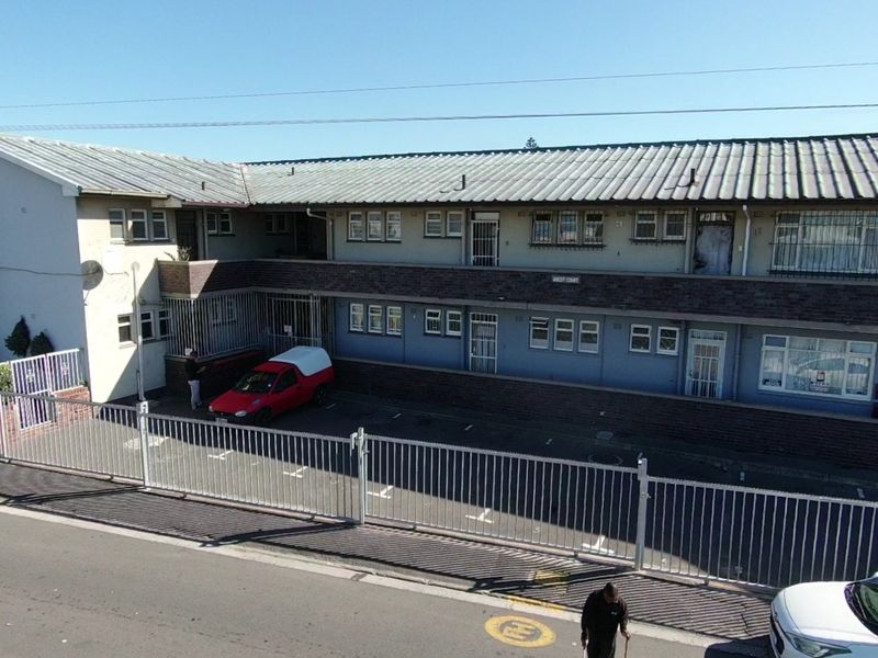 2 Bedroom flat for sale in Goodwood - Photo 2