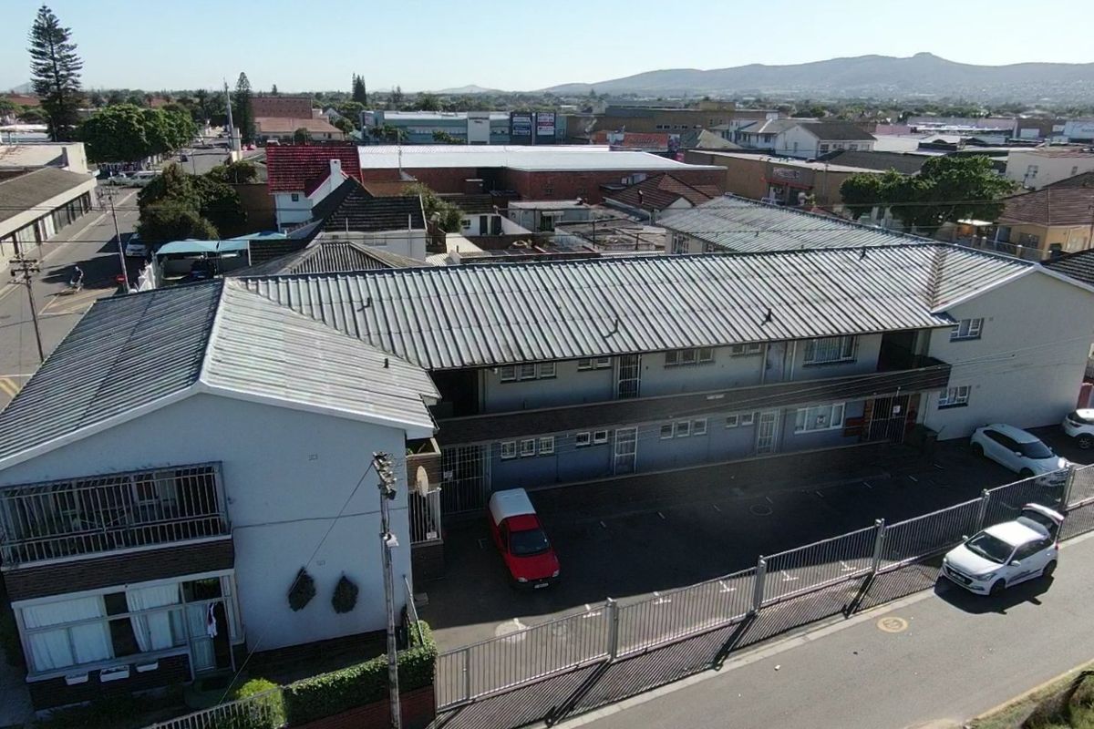 2 Bedroom flat for sale in Goodwood - Photo 3