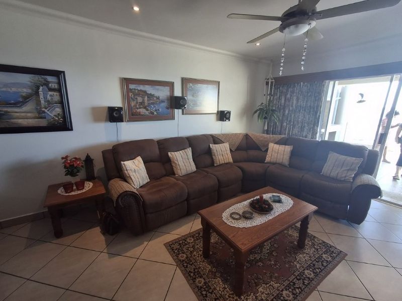 Luxury Coastal Retreat With Breathtaking Ocean And Beach Vistas!!!! - Photo 4