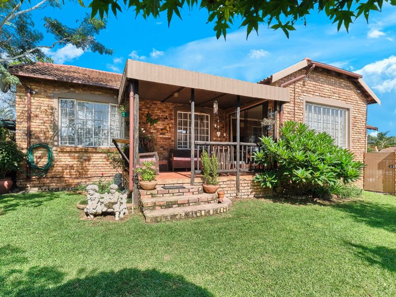 SOLD -----Savuti Complex – North Riding: Secure & Stylish 3-Bedroom Cluster Home - Photo 2