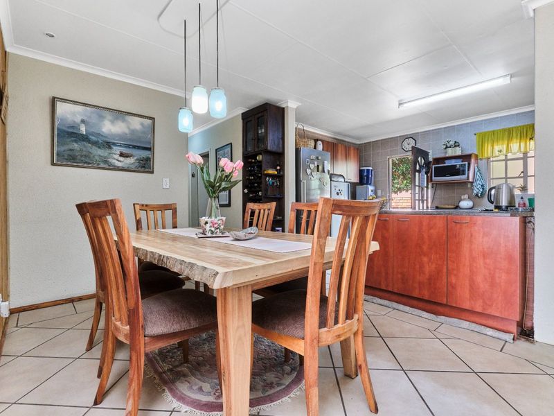 SOLD -----Savuti Complex – North Riding: Secure & Stylish 3-Bedroom Cluster Home - Photo 10