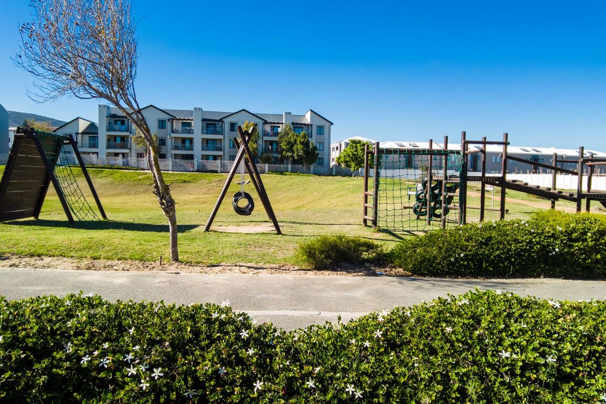 Modern 1st Floor 2-Bedroom , 2 Bathroom Apartment in Hazelwood – Prime Location & Great Investment Opportunity! - Photo 4