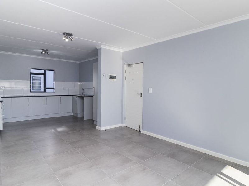 Modern 1st Floor 2-Bedroom , 2 Bathroom Apartment in Hazelwood – Prime Location & Great Investment Opportunity! - Photo 8