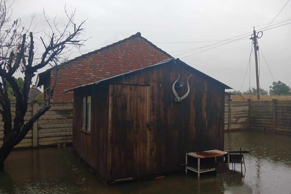 Charming Family Home with Bonus Flatlet in Lourenspark, Orkney - Photo 5