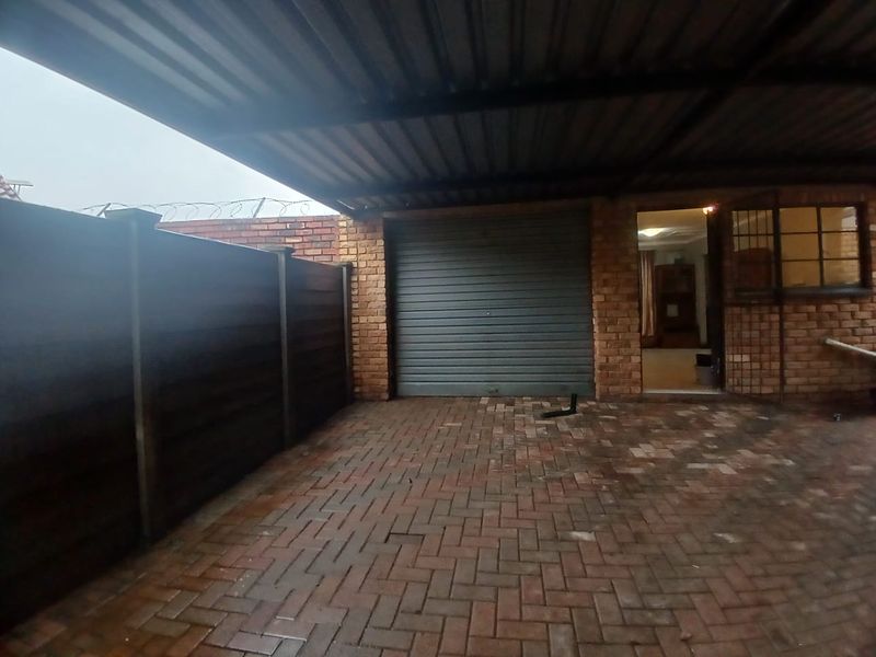 Charming Family Home with Bonus Flatlet in Lourenspark, Orkney - Photo 6