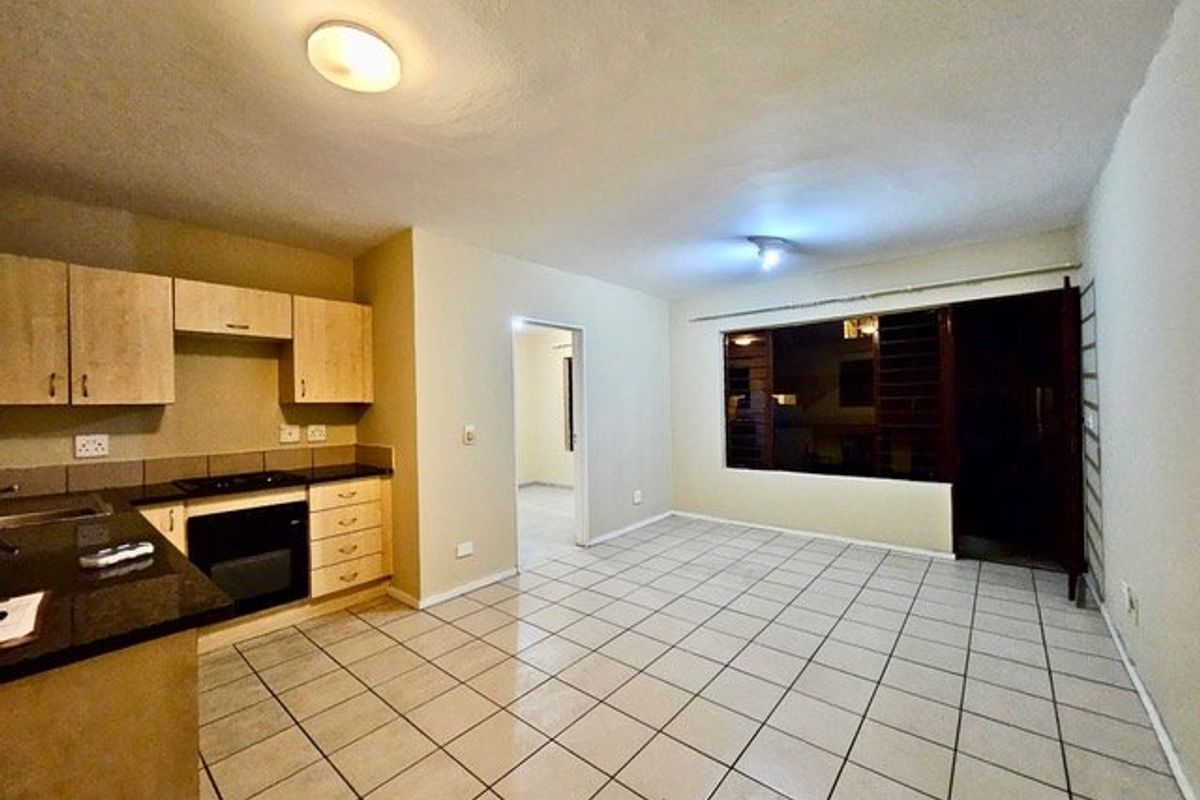 Calling all prospective buyers with a budget ranging from R 420 000.00 to R 425 000.00. An exceptional opportunity awaits you in this vibrant community of Esther Park. - Photo 3