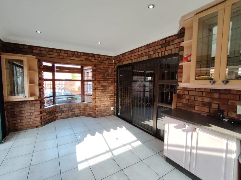 Modern Family Home with Entertainment Features - Photo 6