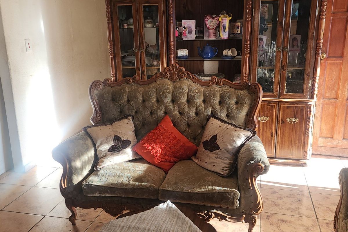 3 Bedroom home for sale in - Photo 5