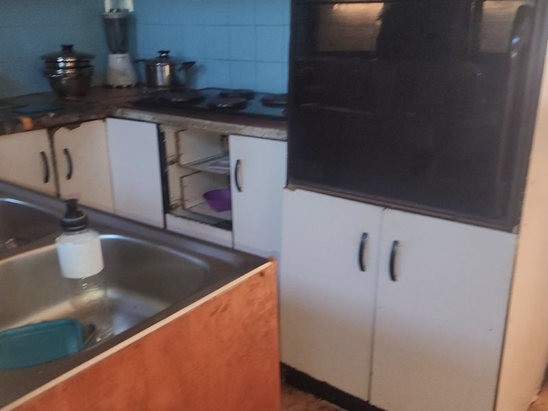 3 Bedroom home for sale in - Photo 7