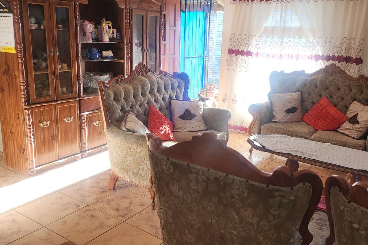 3 Bedroom home for sale in - Photo 4