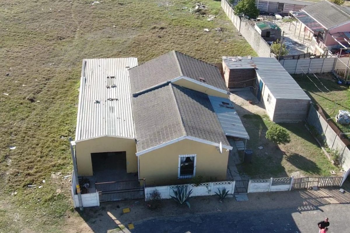 3 Bedroom home for sale in - Photo 2