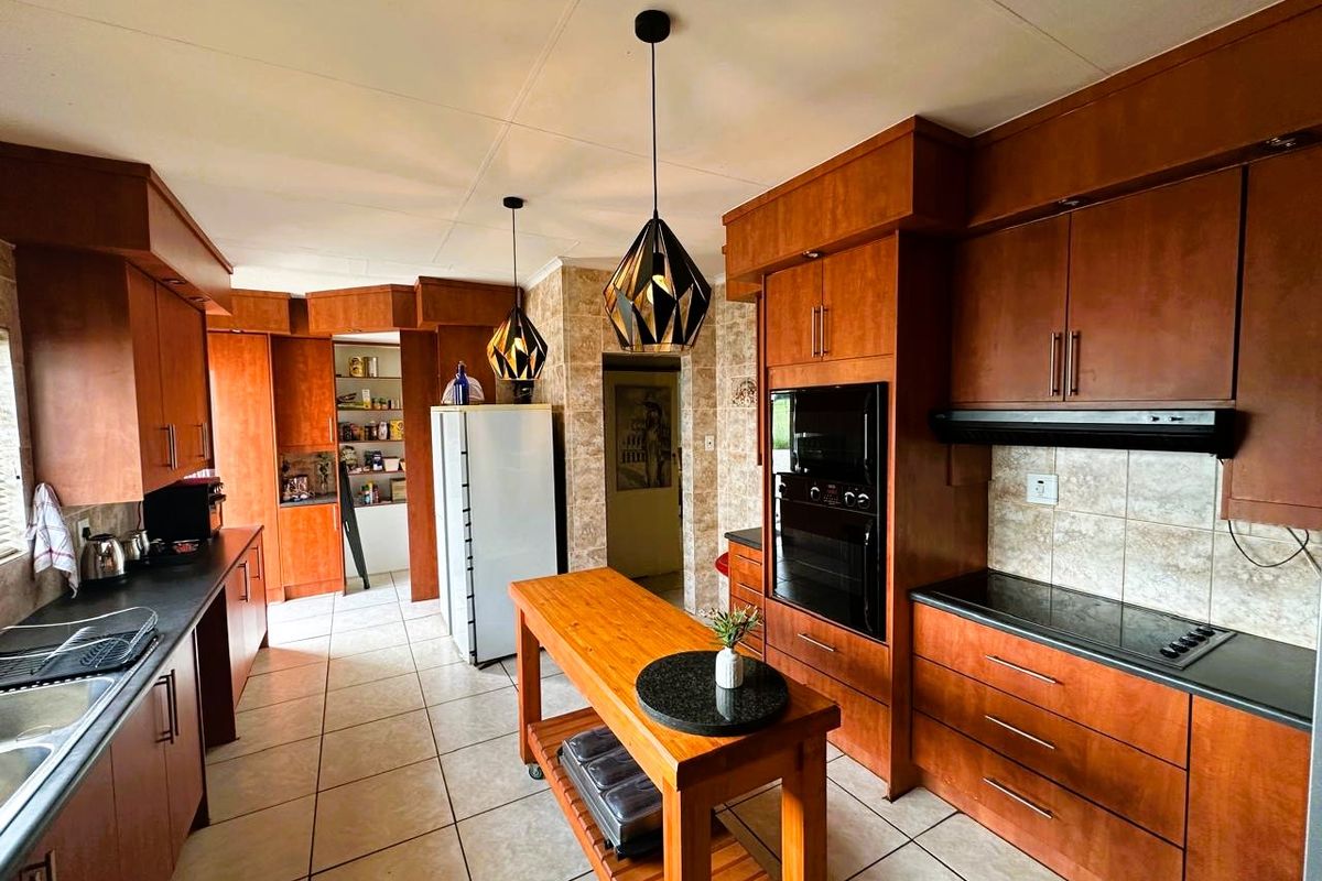 Unlock the Ultimate Live-In Investment Dream! - Photo 5