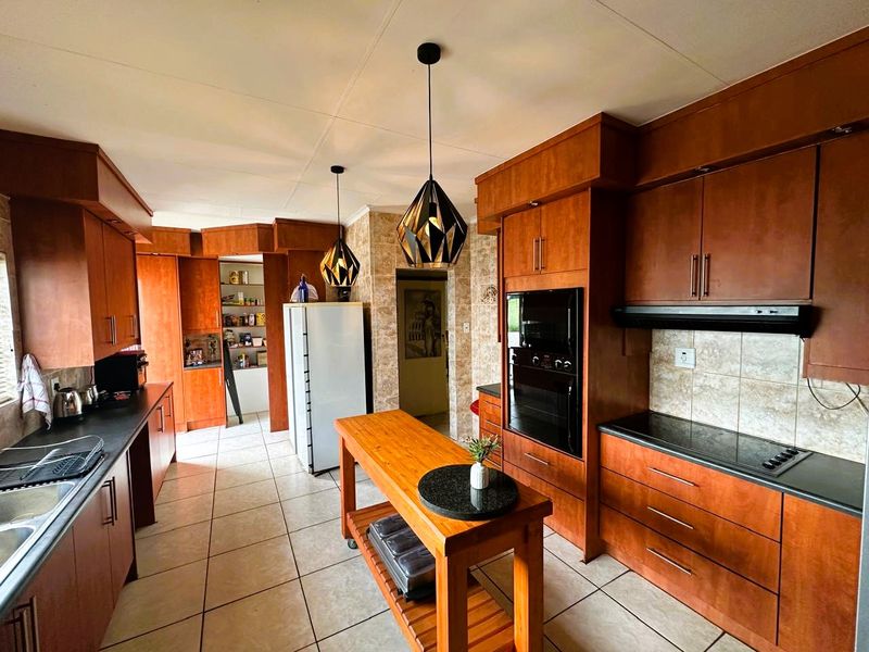 Unlock the Ultimate Live-In Investment Dream! - Photo 5