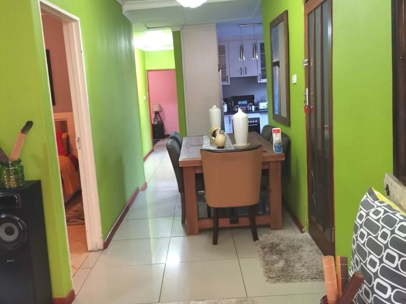 3 Bedroom house for sale Highbury Park - Photo 8