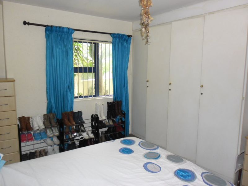 Spacious 2-bed, 2 bath, double garage Aprarment New Brighton, Parkmore - Photo 9