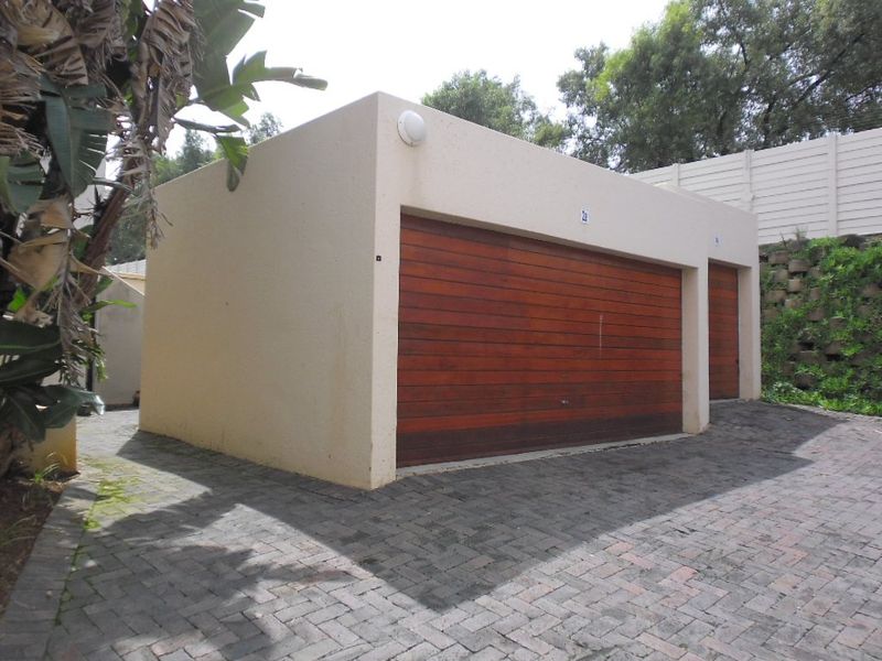 Spacious 2-bed, 2 bath, double garage Aprarment New Brighton, Parkmore - Photo 10