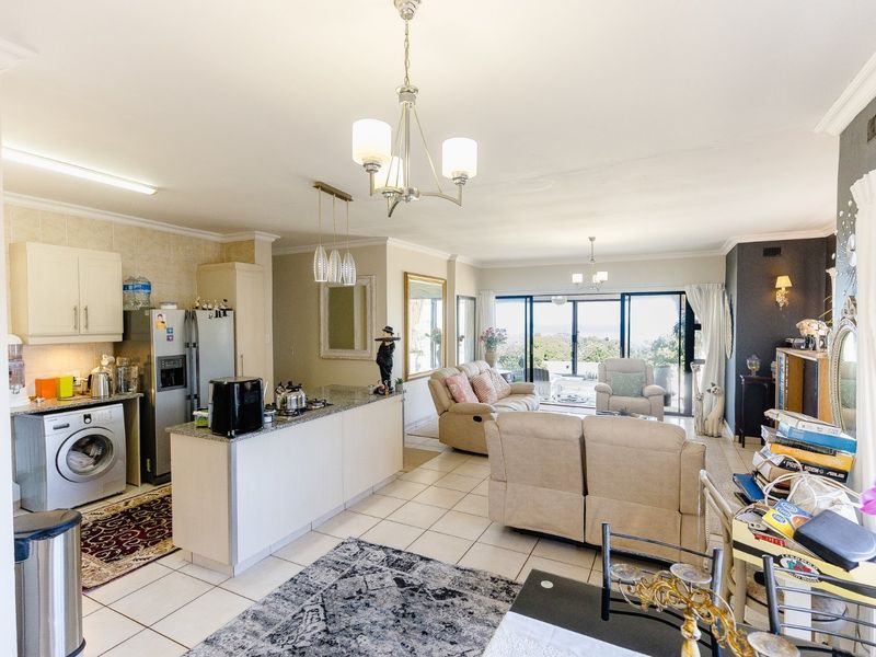 Beautiful Family Home With Sea Views – Incredible Value! - Photo 10