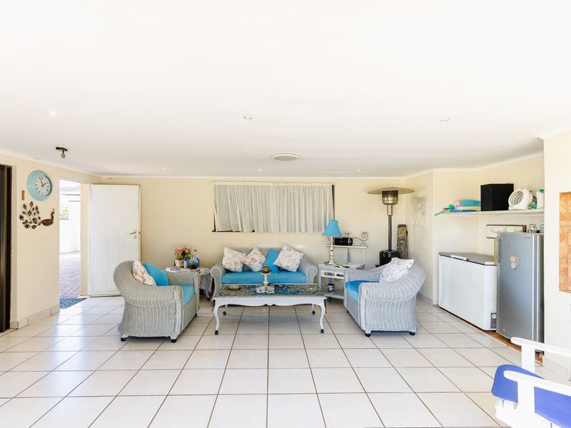 Beautiful Family Home With Sea Views – Incredible Value! - Photo 9