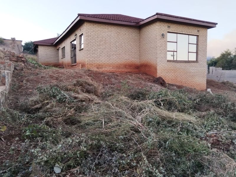 4  Bedroom  house  for Sale in  Thohoyandou E - Photo 9