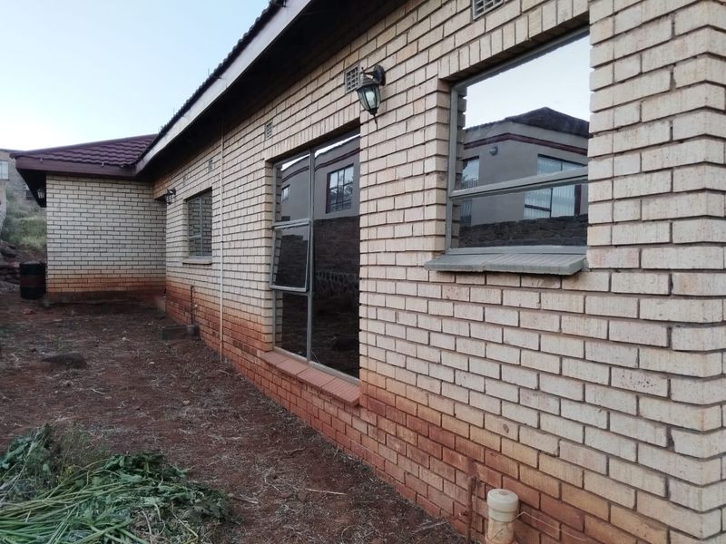 4  Bedroom  house  for Sale in  Thohoyandou E - Photo 7