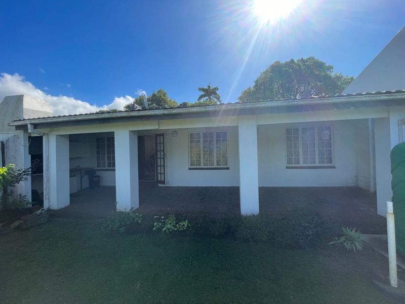 Stunning 3-Bedroom Townhouse For Sale - Photo 3