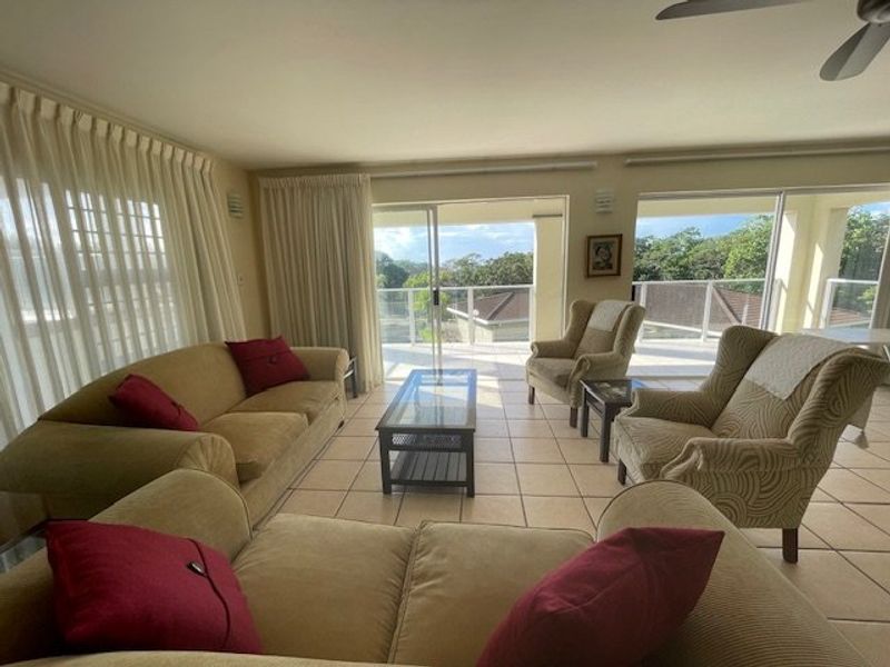 Fully Furnished 3-Bedroom, 2.5-Bathroom Townhouse With Stunning Sea Views - Photo 10