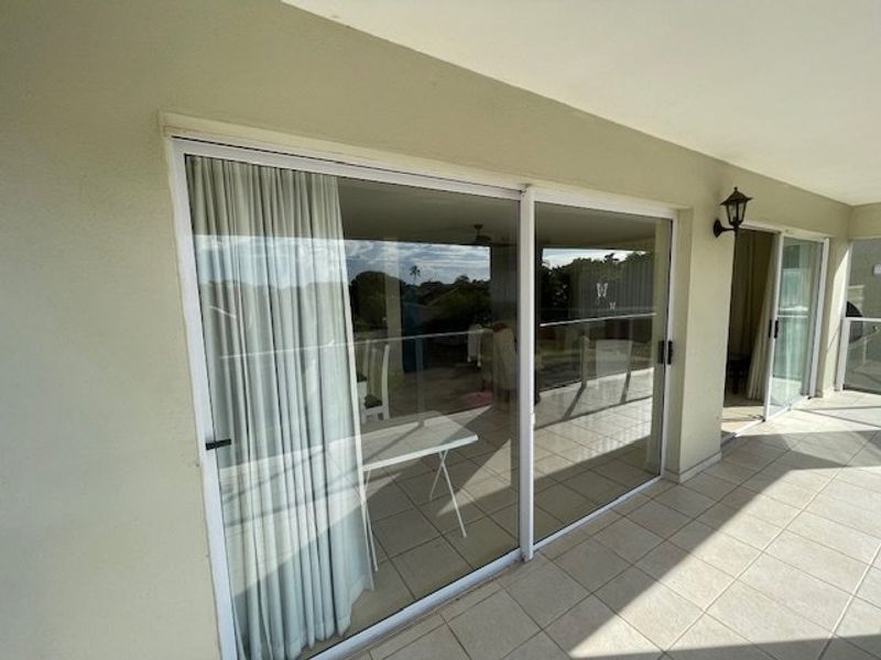 Fully Furnished 3-Bedroom, 2.5-Bathroom Townhouse With Stunning Sea Views - Photo 9