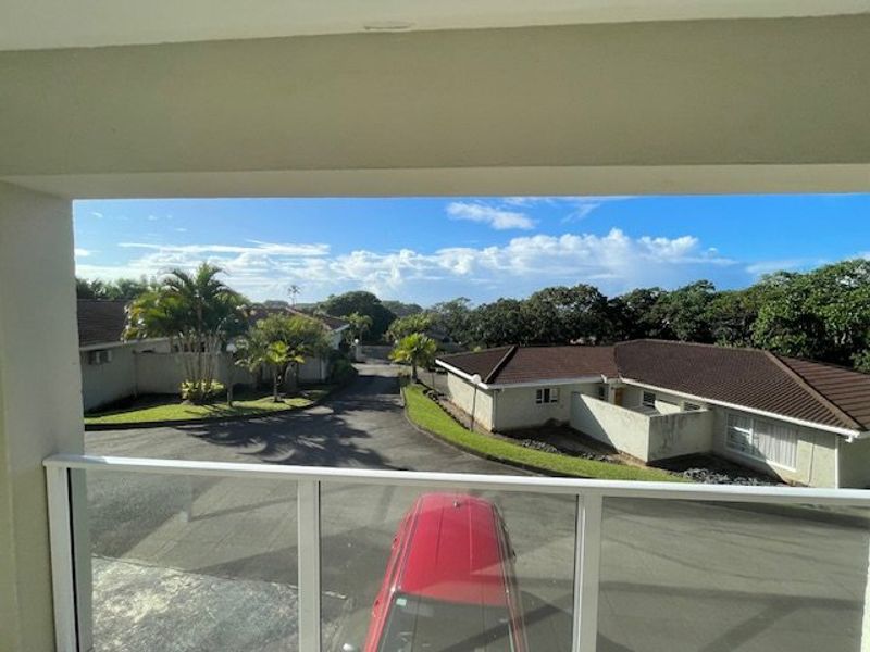 Fully Furnished 3-Bedroom, 2.5-Bathroom Townhouse With Stunning Sea Views - Photo 6