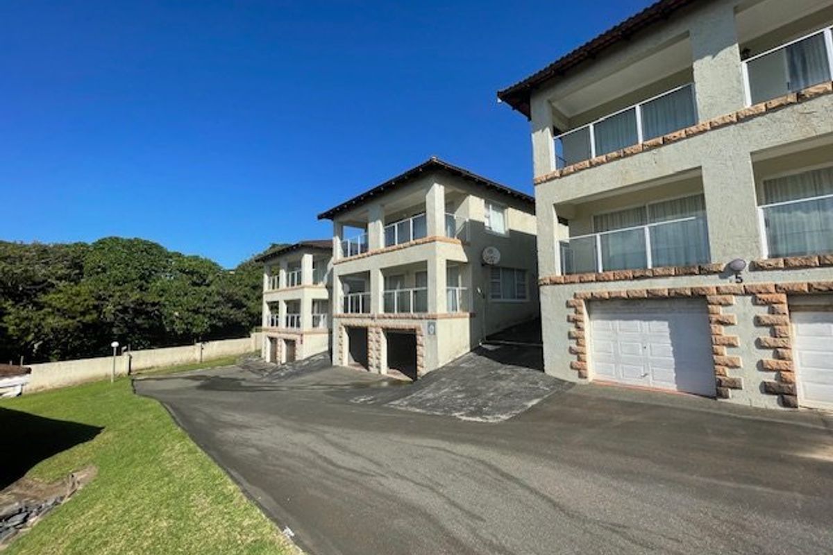 Fully Furnished 3-Bedroom, 2.5-Bathroom Townhouse With Stunning Sea Views - Photo 2