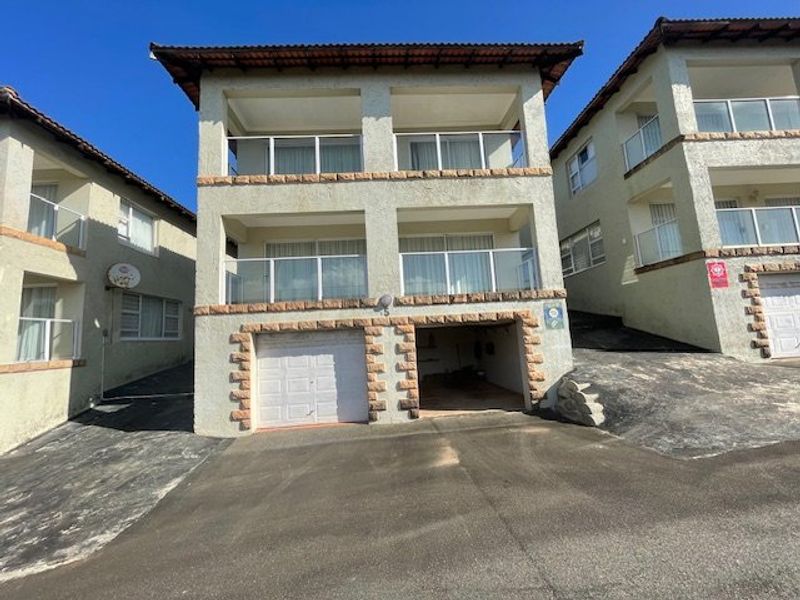 Fully Furnished 3-Bedroom, 2.5-Bathroom Townhouse With Stunning Sea Views - Photo 3