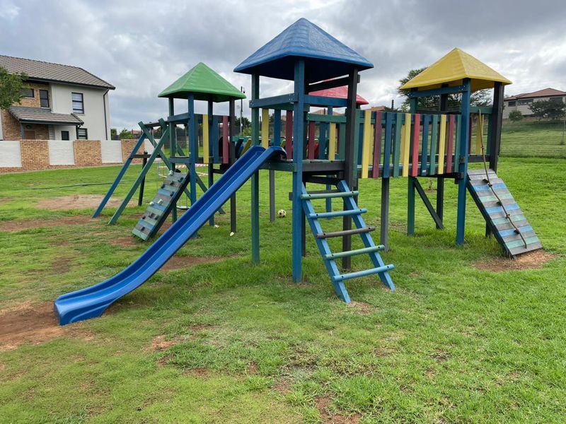 Popular Ground Floor Units with Garden - Photo 8