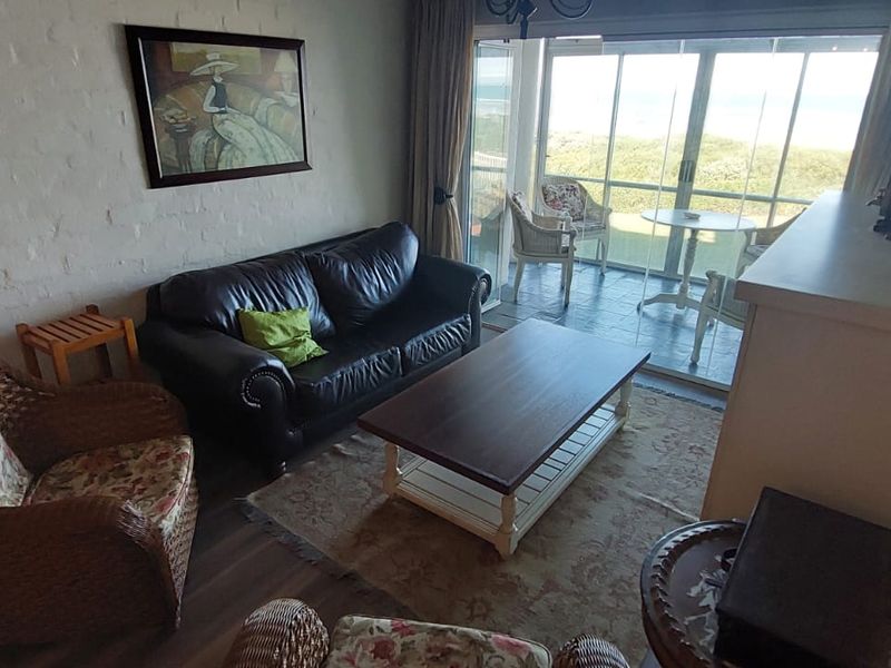 Immaculate Fully Furnished 3 Bedroom 2 Bathroom Unit in Aston Bay - Photo 9