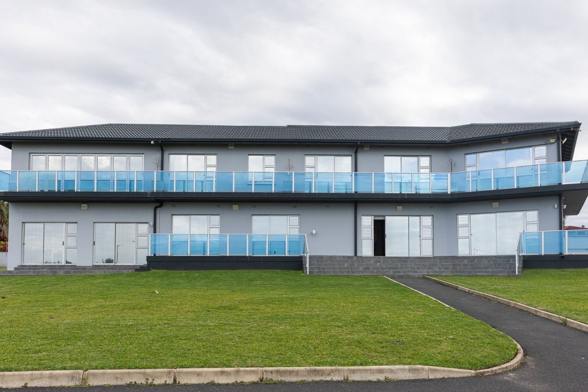 Spectacular Beachfront Home in Uvongo – Ultimate South Coast Living! - Photo 3