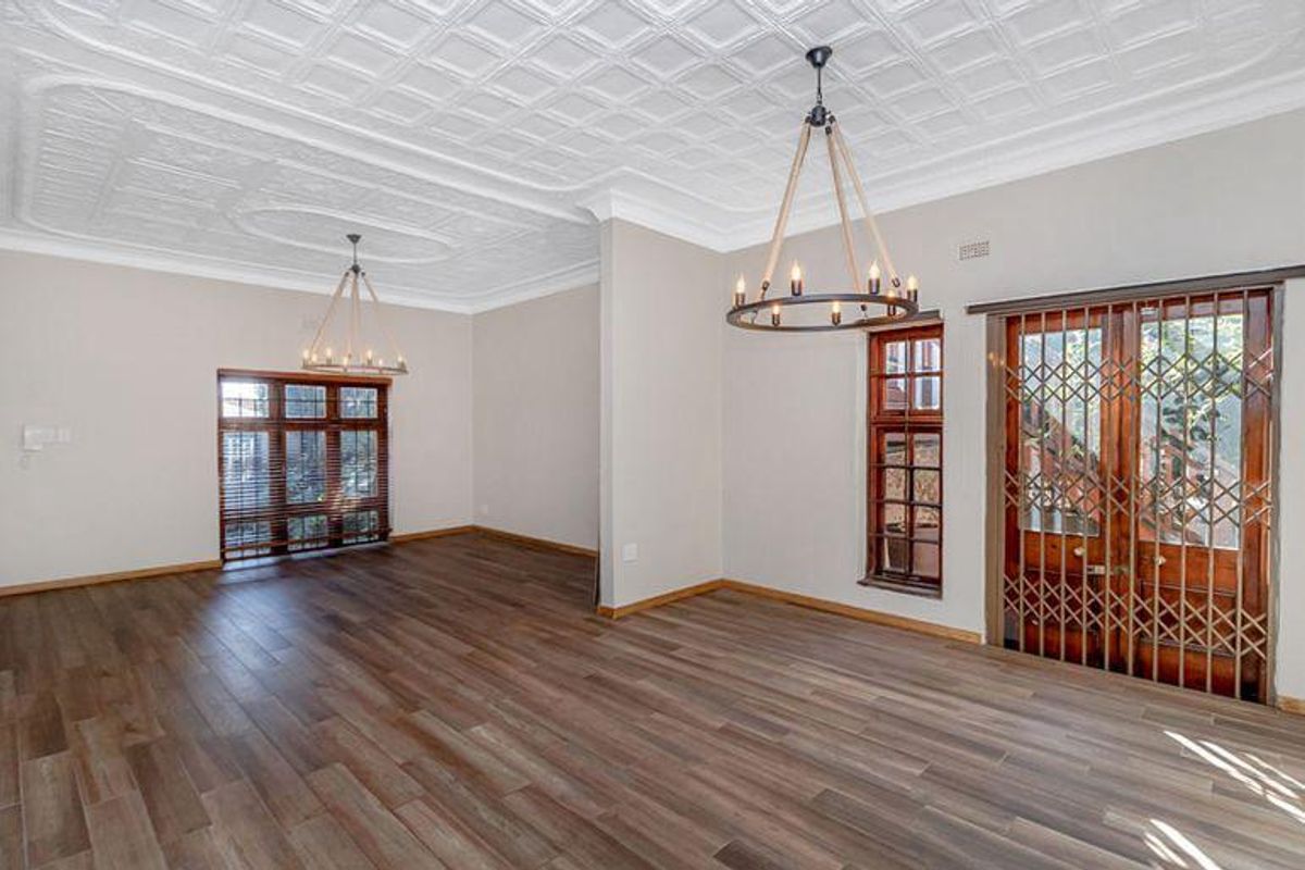 Modern 2 Bedroom 2 Bathroom House, and a cottage. - Photo 5