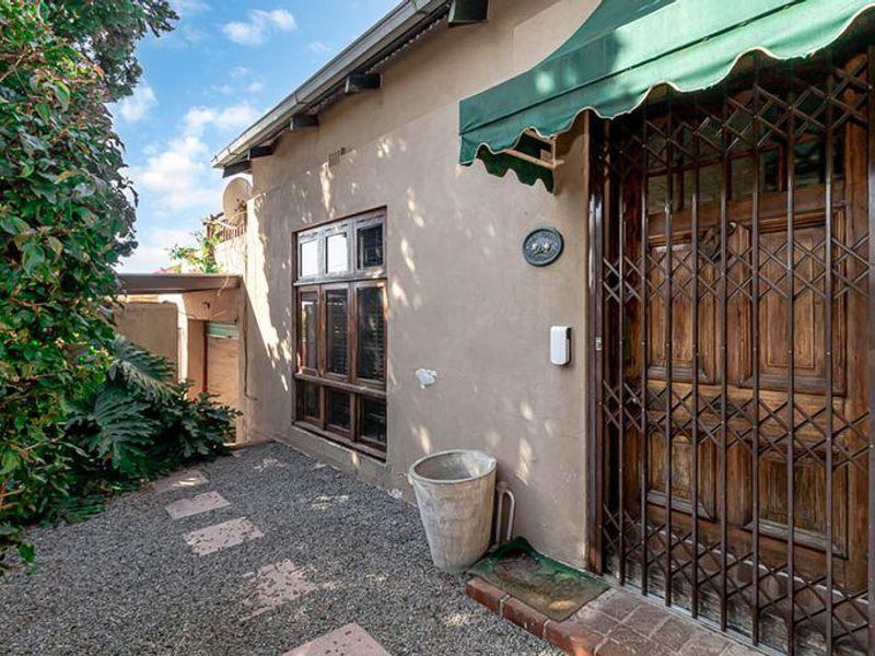 Modern 2 Bedroom 2 Bathroom House, and a cottage. - Photo 3